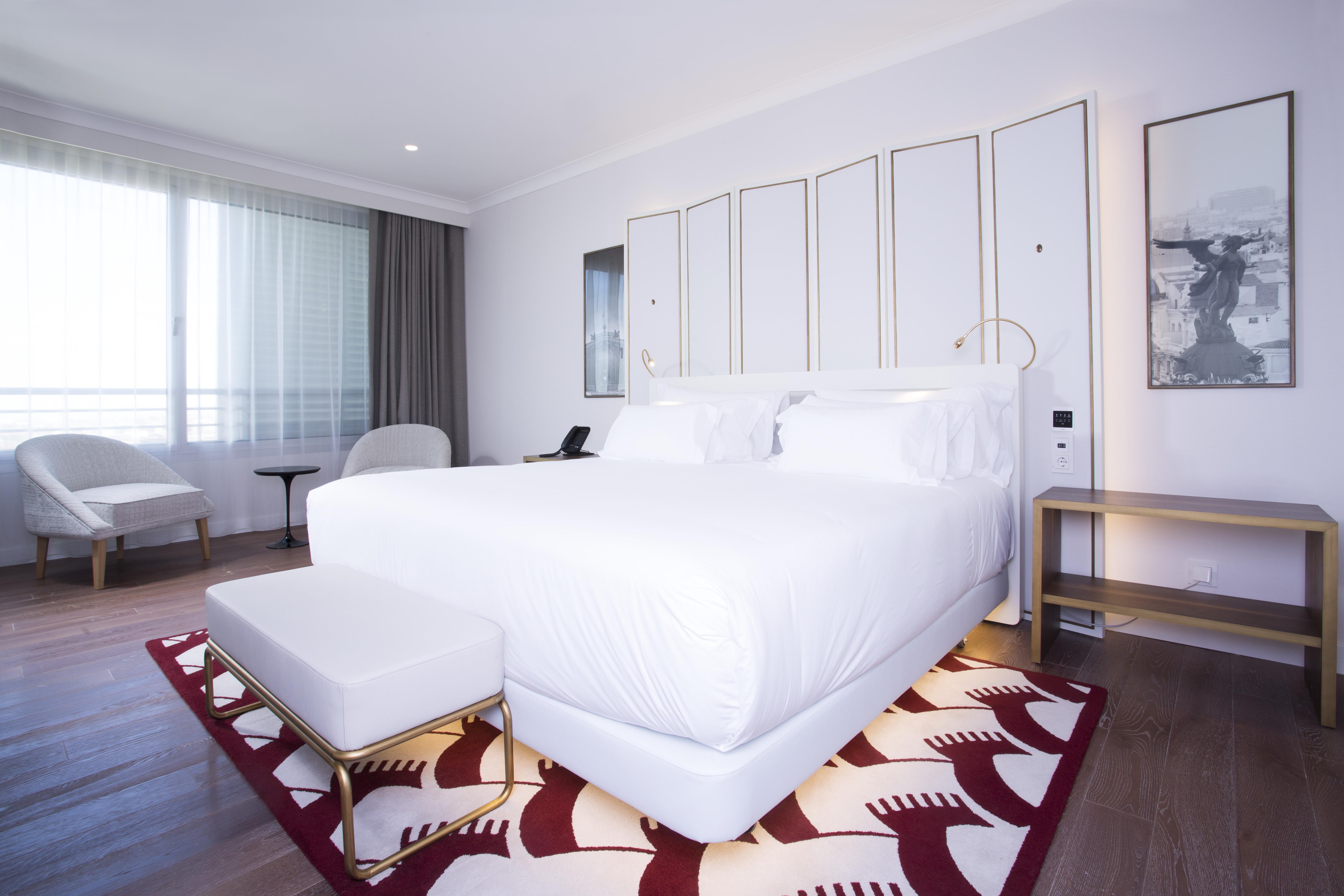 เอ็นเอช คอลเลคชัน มาดริด ยูโรบิลดิ้ง Hotel ภายนอก รูปภาพ
