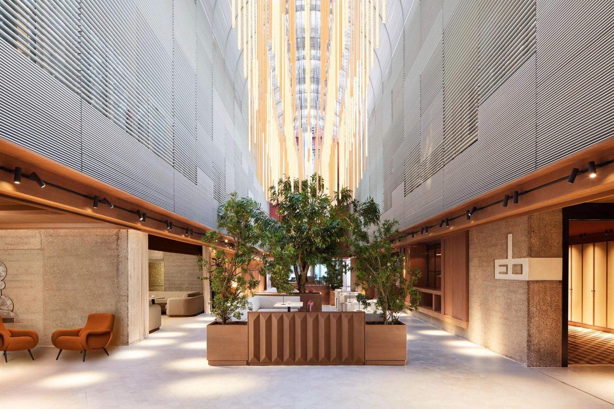 เอ็นเอช คอลเลคชัน มาดริด ยูโรบิลดิ้ง Hotel ภายนอก รูปภาพ