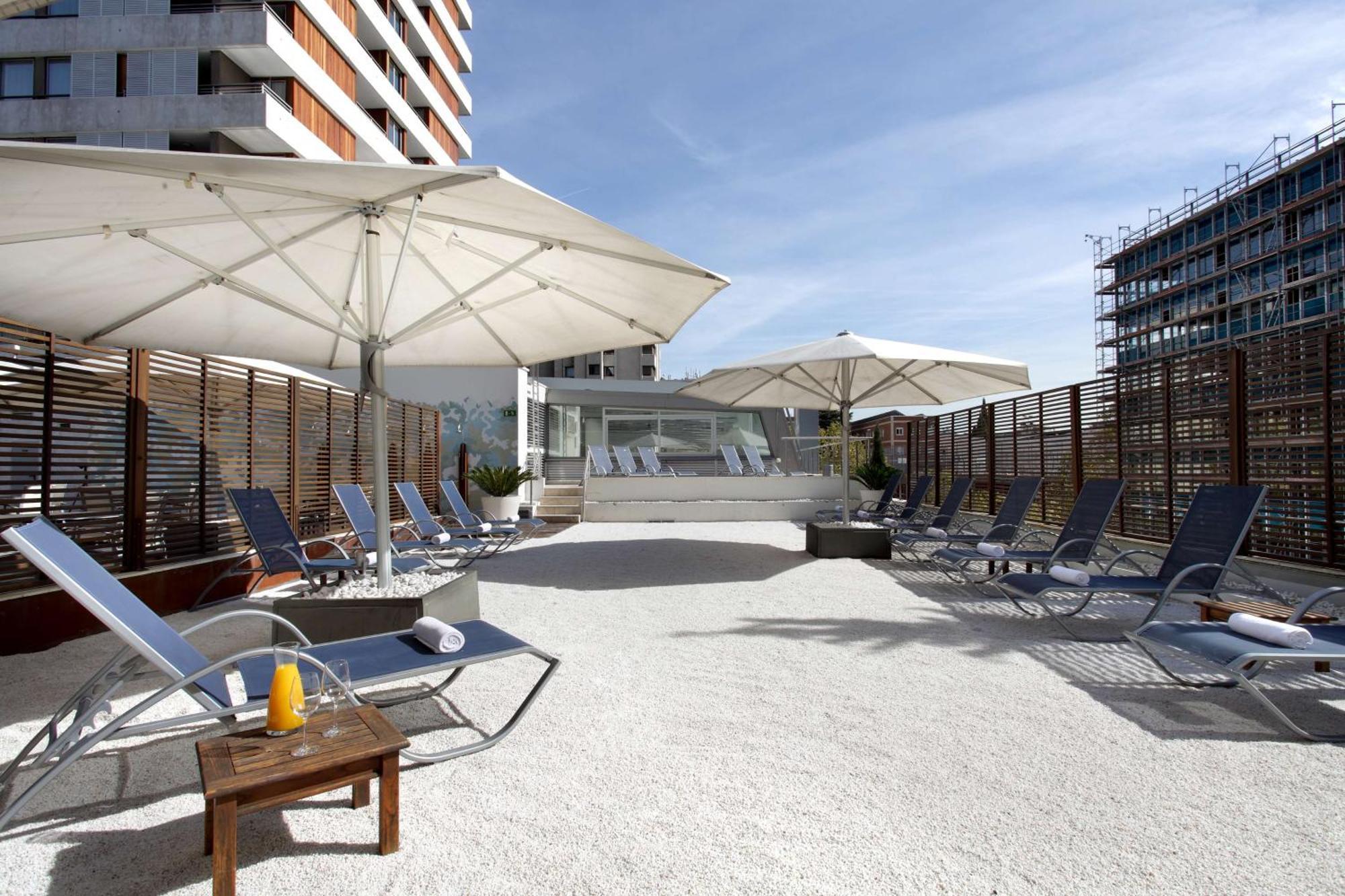 เอ็นเอช คอลเลคชัน มาดริด ยูโรบิลดิ้ง Hotel ภายนอก รูปภาพ
