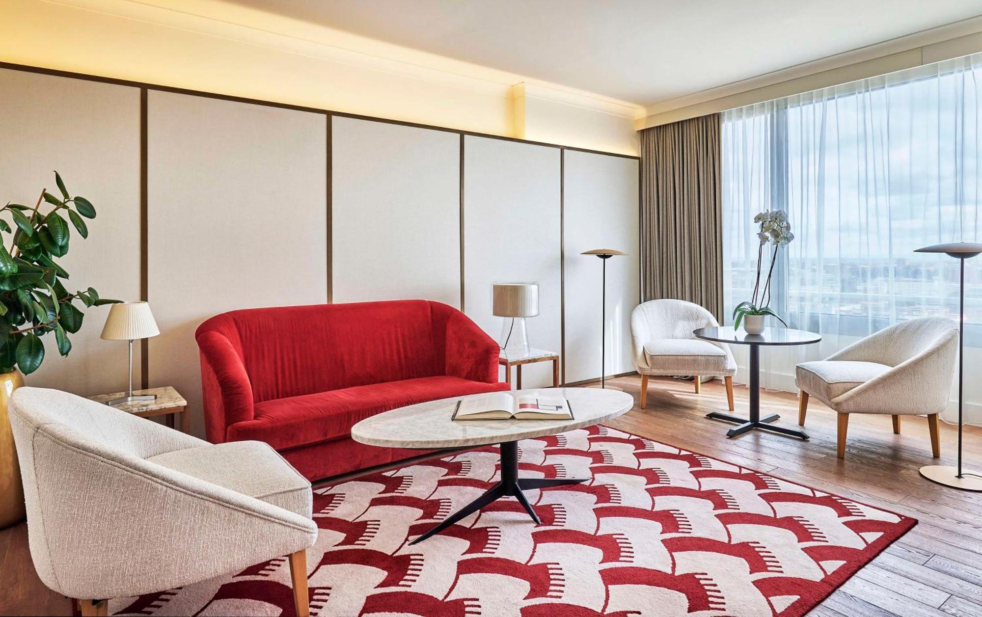 เอ็นเอช คอลเลคชัน มาดริด ยูโรบิลดิ้ง Hotel ภายนอก รูปภาพ