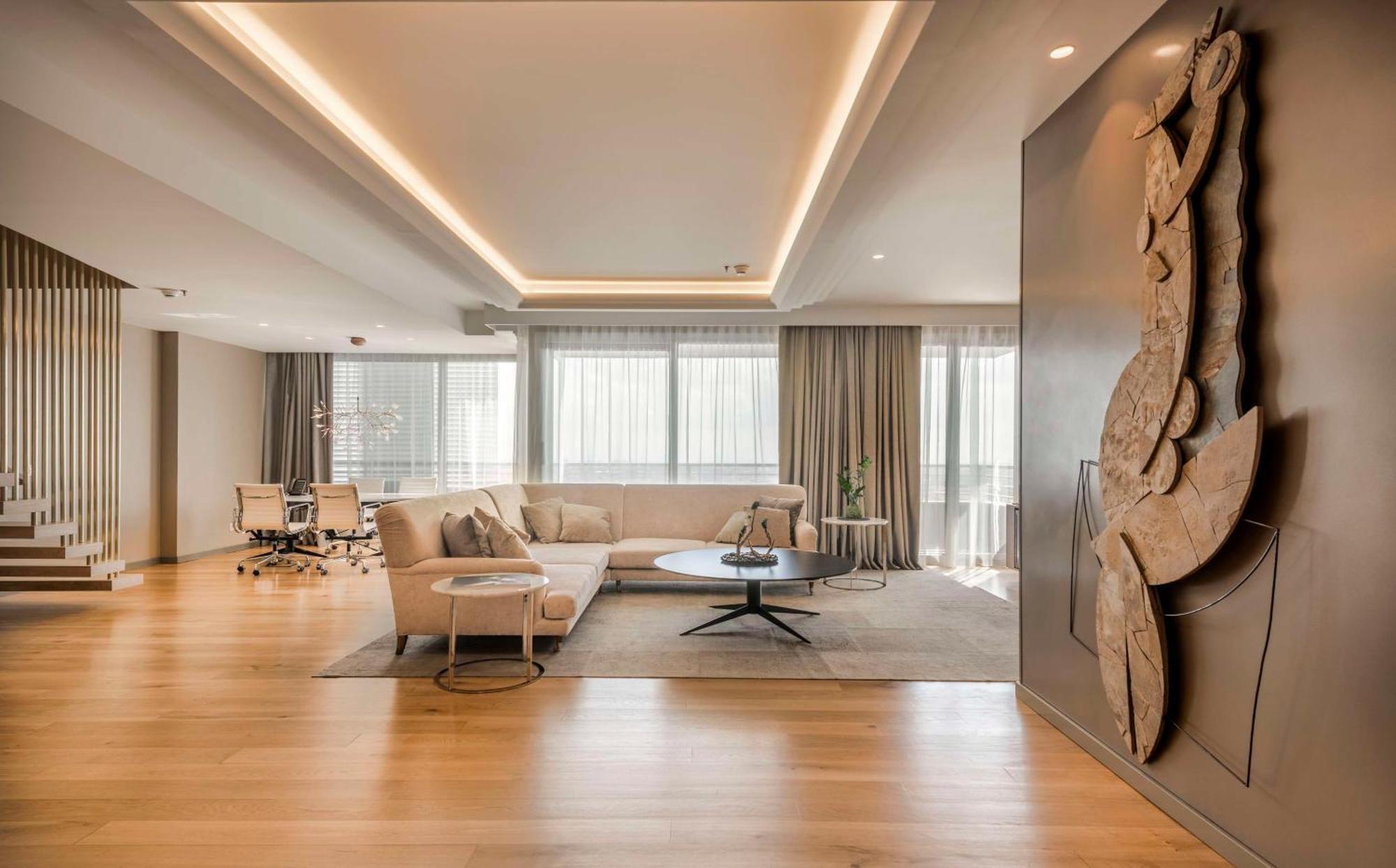 เอ็นเอช คอลเลคชัน มาดริด ยูโรบิลดิ้ง Hotel ภายนอก รูปภาพ